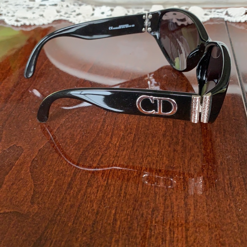 😎CHRISTIAN DIOR SUNGLASSES😎